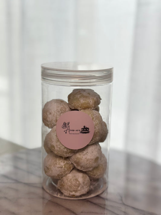 (Pre-order) ‘Snowball Cookies with Macadamia nuts & Cranberries (17-18pcs)