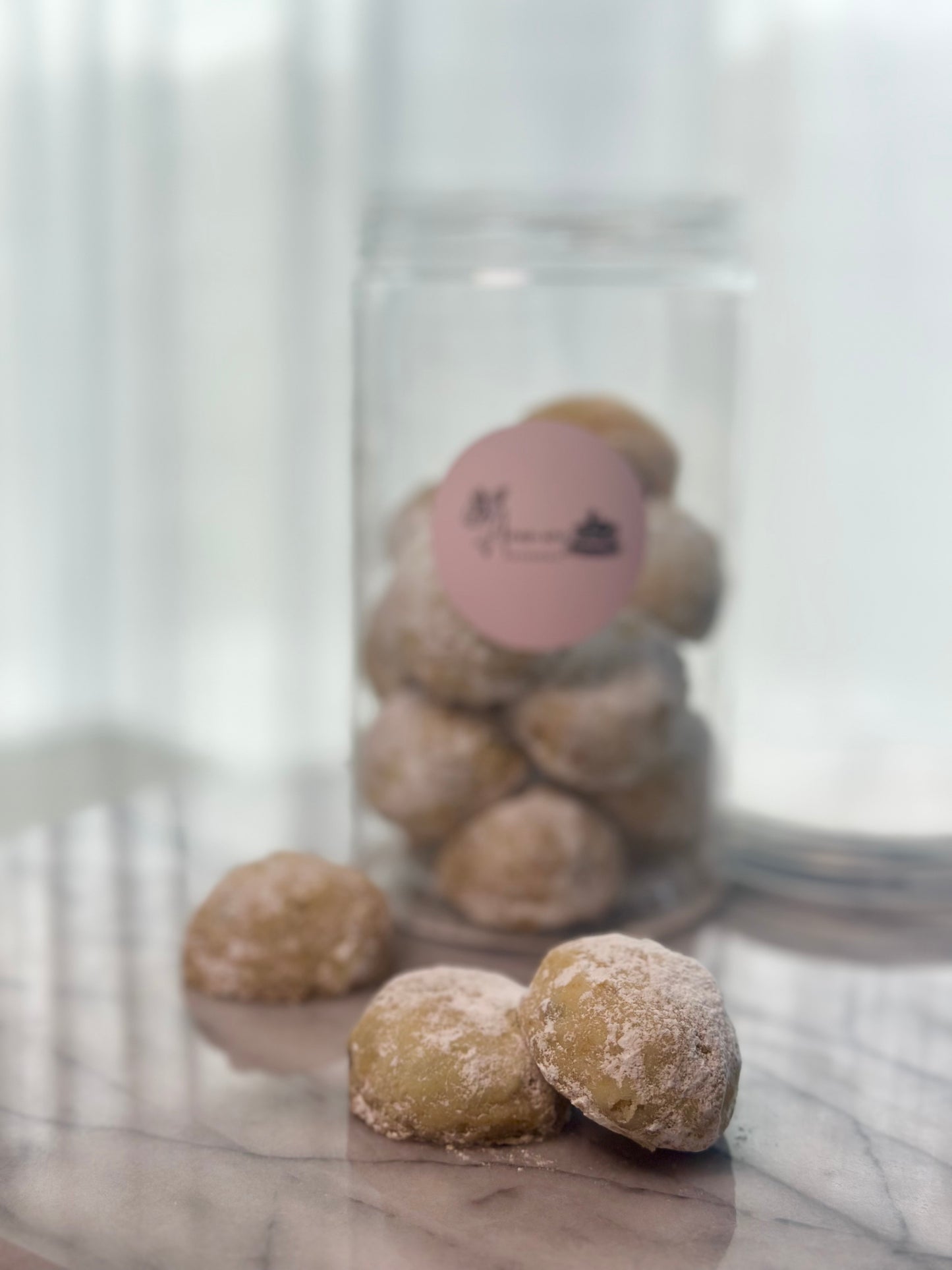(Pre-order) ‘Snowball Cookies with Macadamia nuts & Cranberries (17-18pcs)
