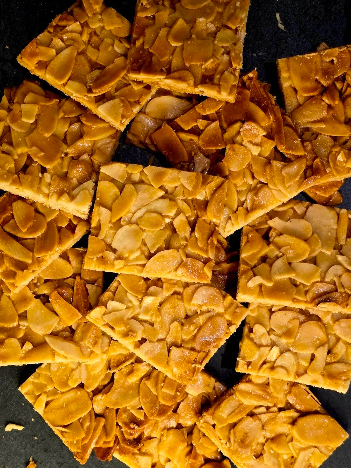 (Pre-order) .Almond Crisps (200g)
