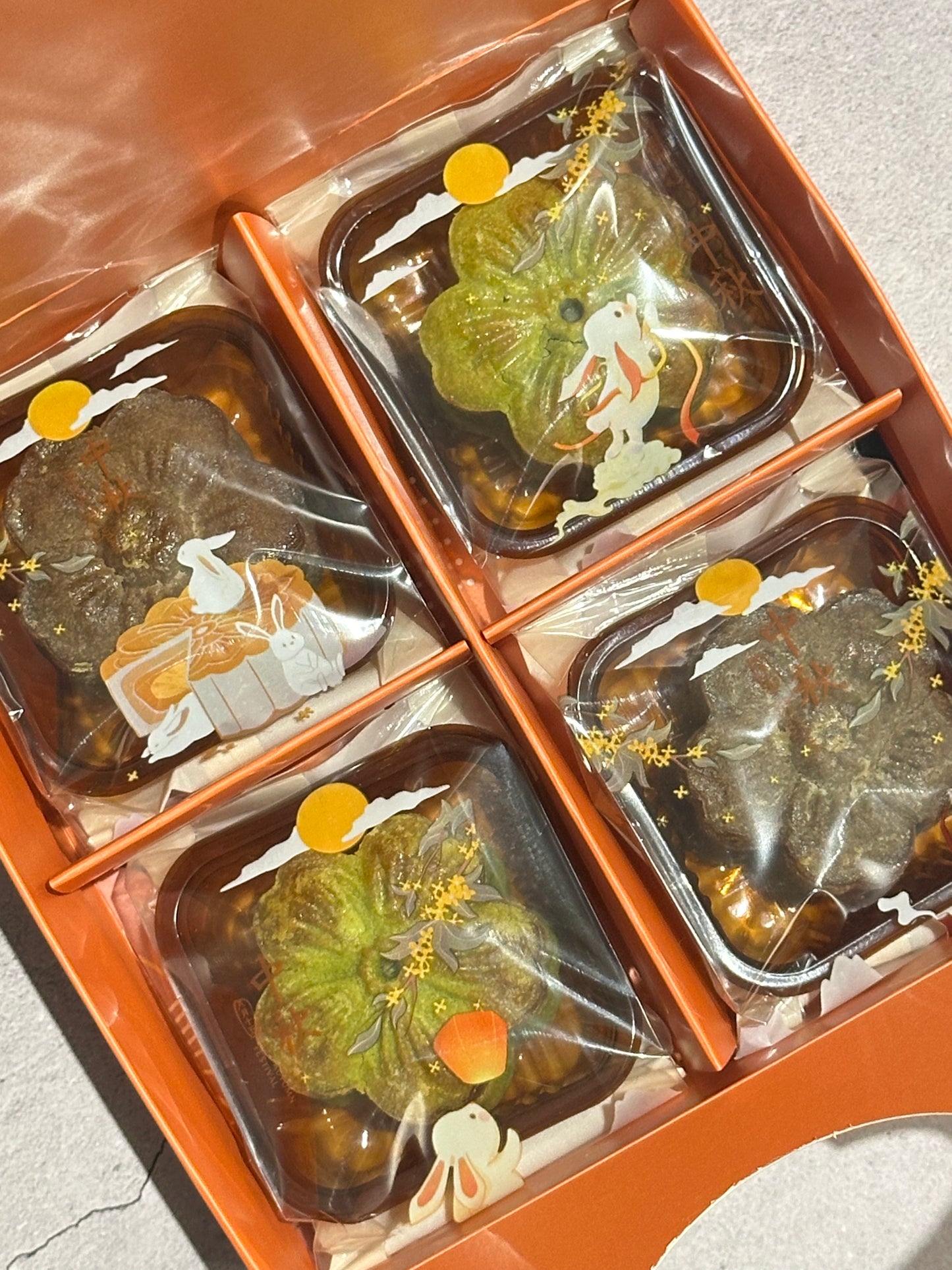 (*Pre-order) - 茶香月餅禮盒 Tea Mooncake Collection（2 of Each)